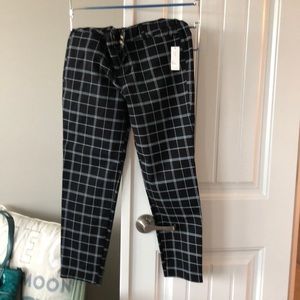 Old navy pixie mid rise pants